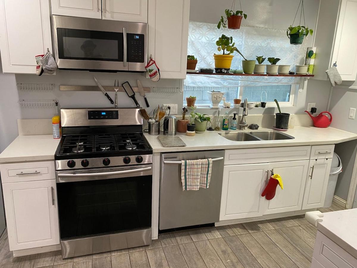 Private Room In La With Free Wifi And Tv With Shared Kitchen 로스앤젤레스 외부 사진
