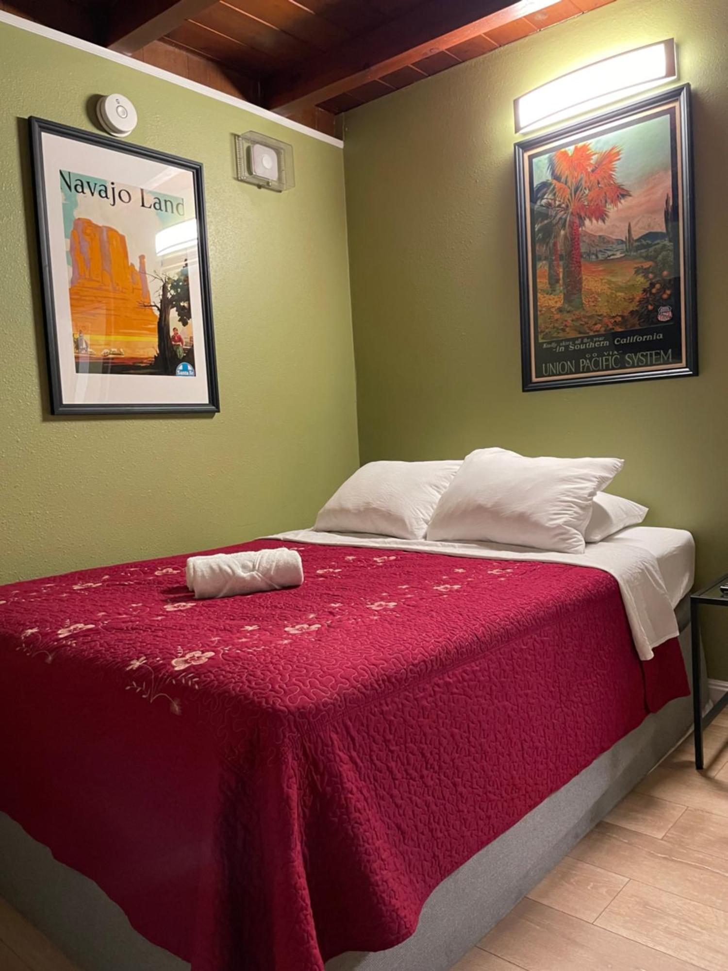 Private Room In La With Free Wifi And Tv With Shared Kitchen 로스앤젤레스 외부 사진