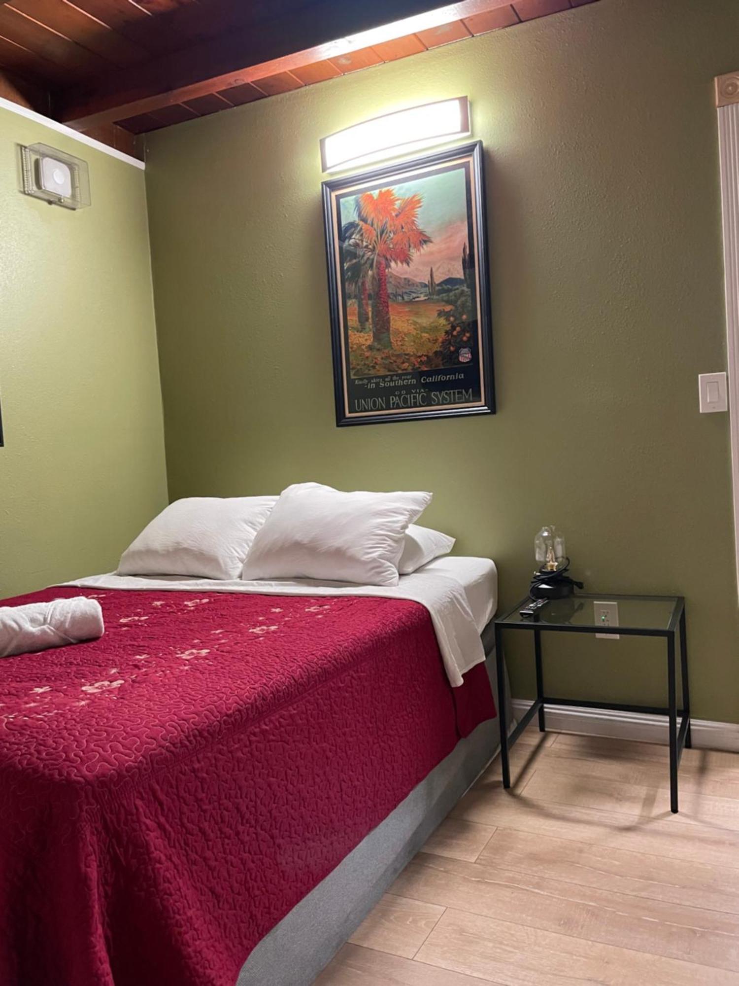 Private Room In La With Free Wifi And Tv With Shared Kitchen 로스앤젤레스 외부 사진