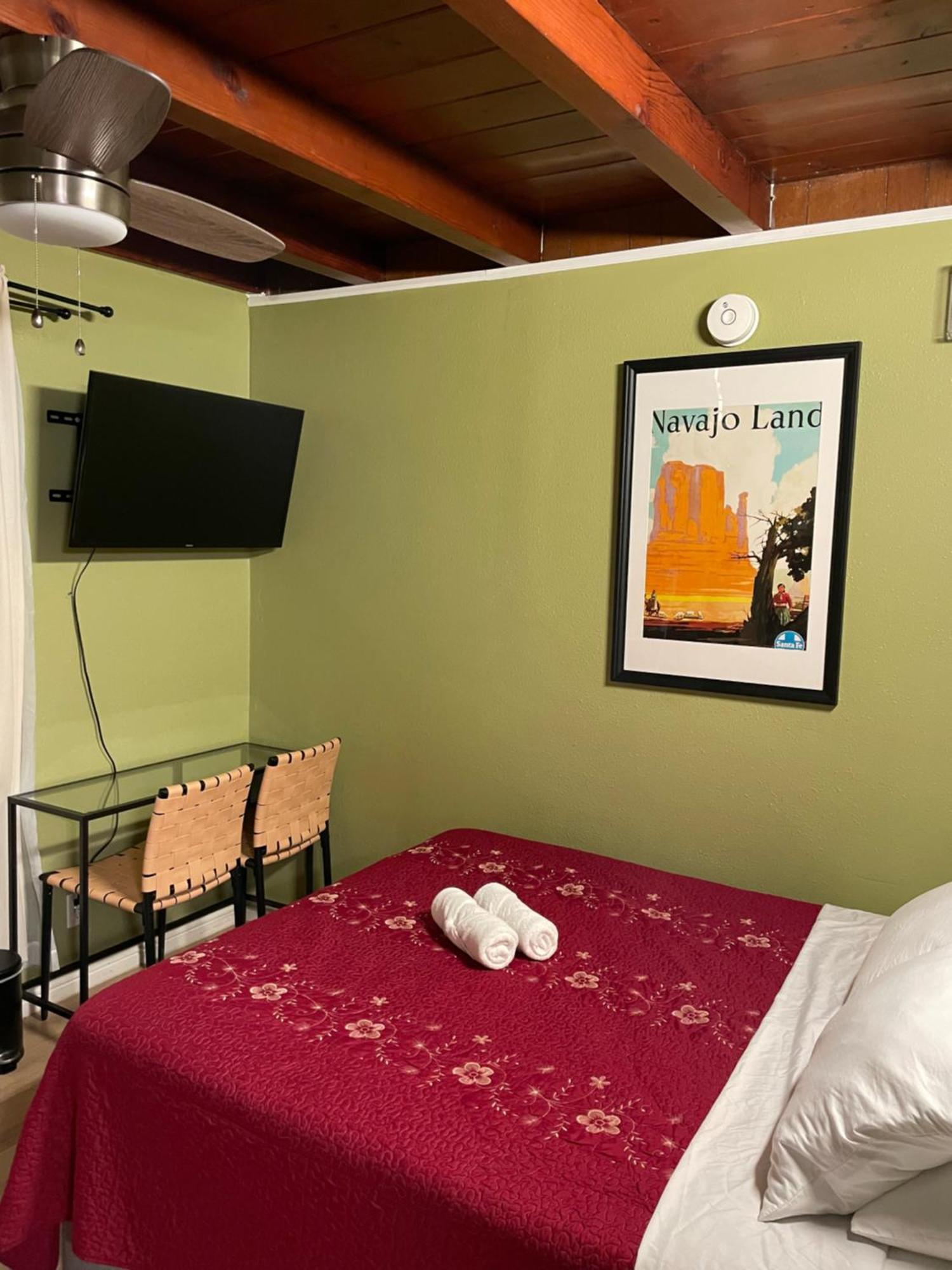 Private Room In La With Free Wifi And Tv With Shared Kitchen 로스앤젤레스 외부 사진