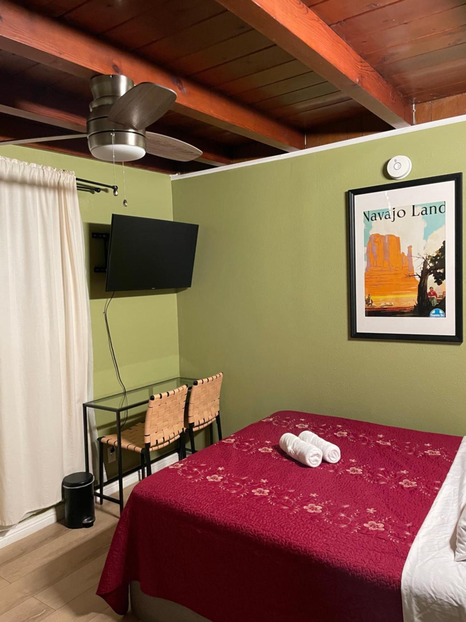 Private Room In La With Free Wifi And Tv With Shared Kitchen 로스앤젤레스 외부 사진