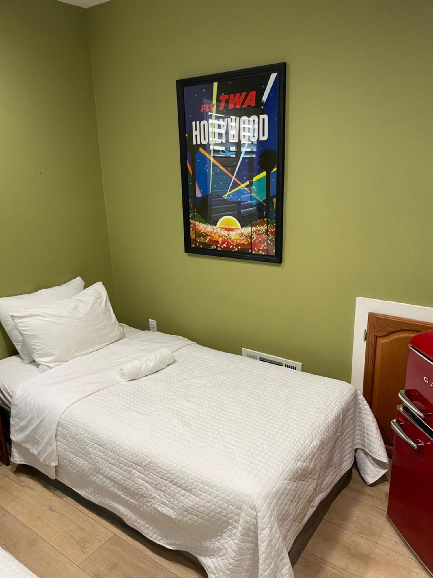 Private Room In La With Free Wifi And Tv With Shared Kitchen 로스앤젤레스 외부 사진