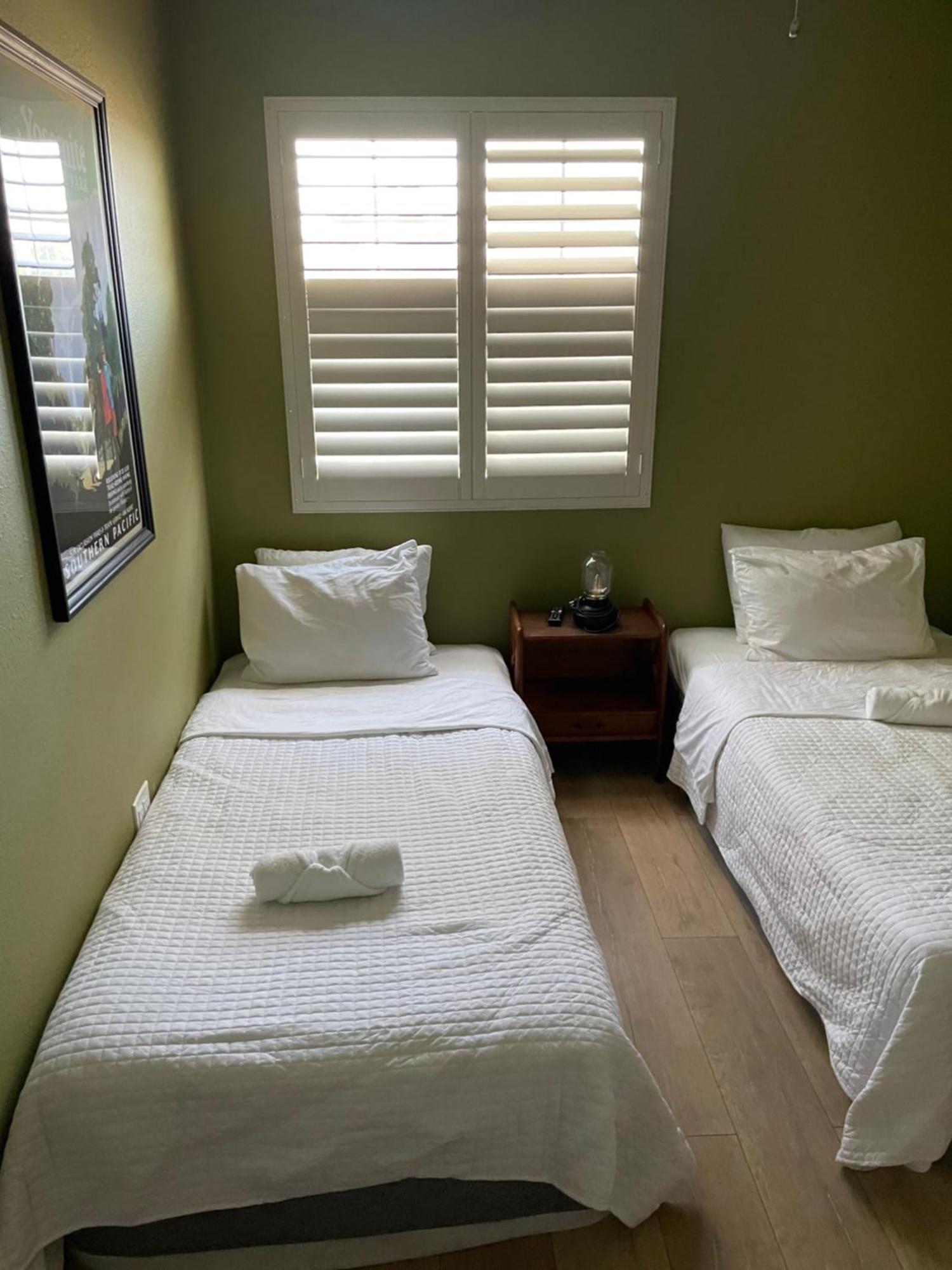 Private Room In La With Free Wifi And Tv With Shared Kitchen 로스앤젤레스 외부 사진