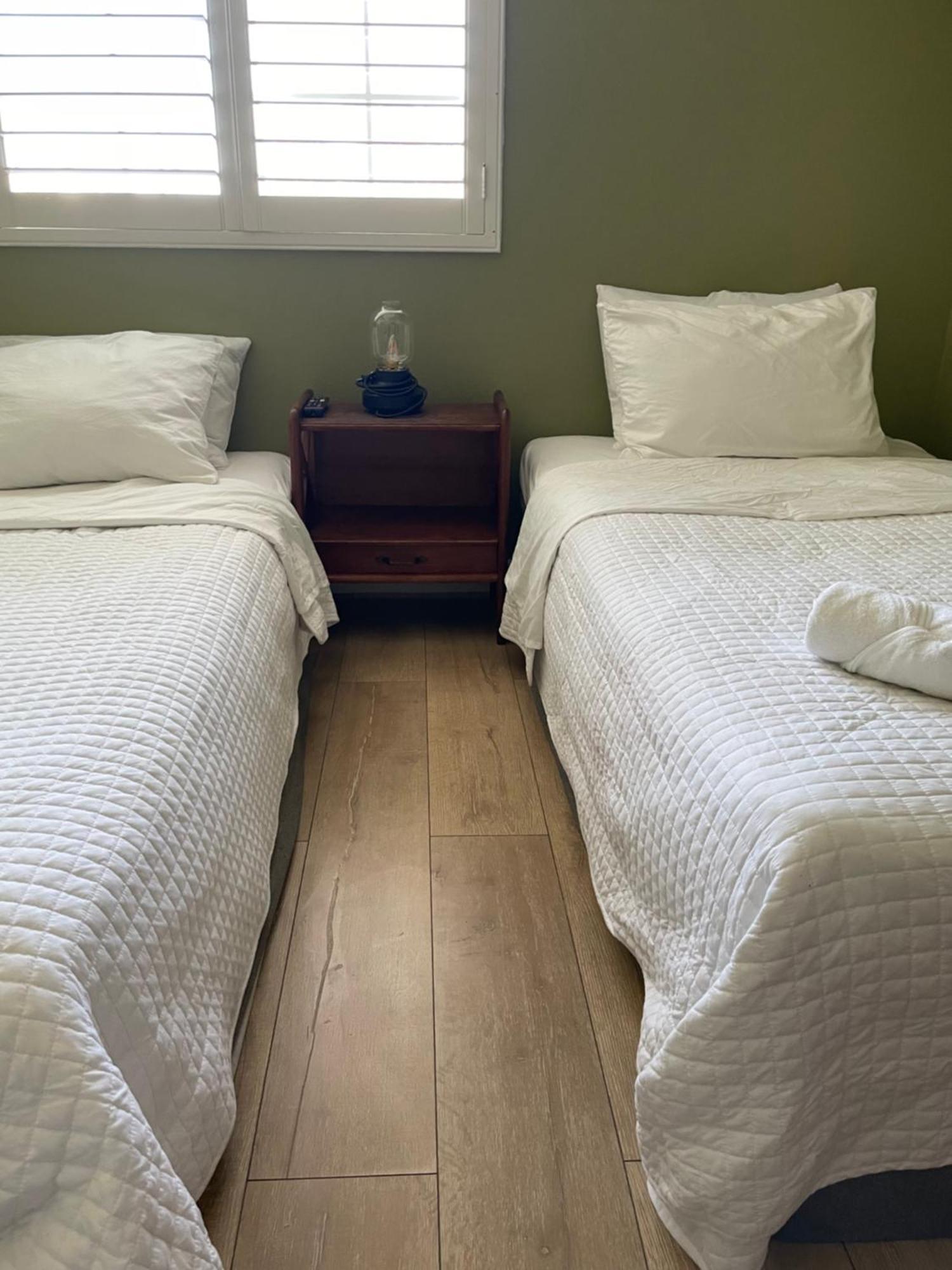 Private Room In La With Free Wifi And Tv With Shared Kitchen 로스앤젤레스 외부 사진